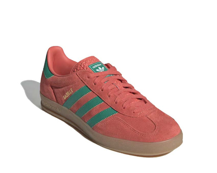 Czerwone skórzane buty do gimnastyki halowej