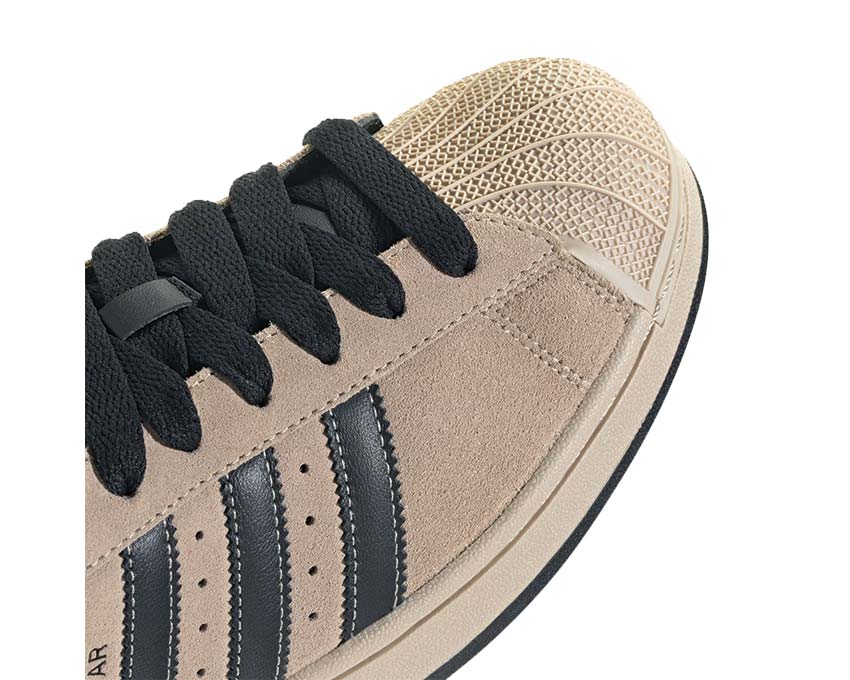 Sneakersy skórzane w kolorze khaki z ikonicznym designem na muszlę