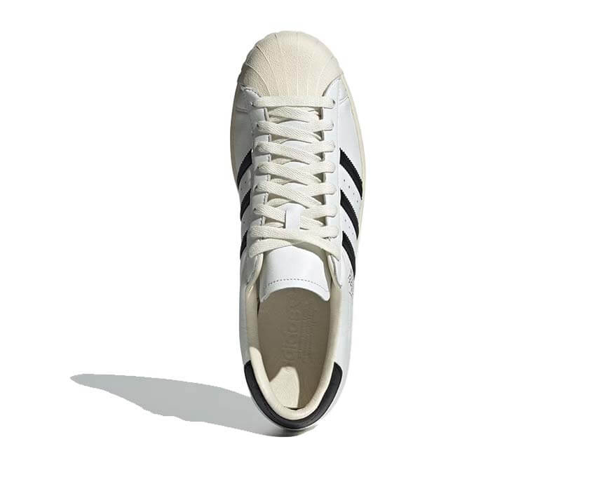 Klasyczne buty sportowe w stylu retro