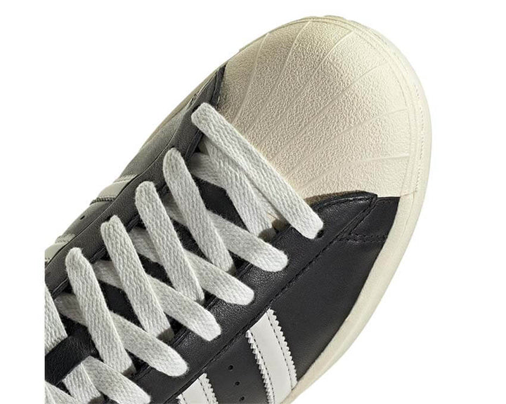 Klasyczne buty sportowe w stylu retro