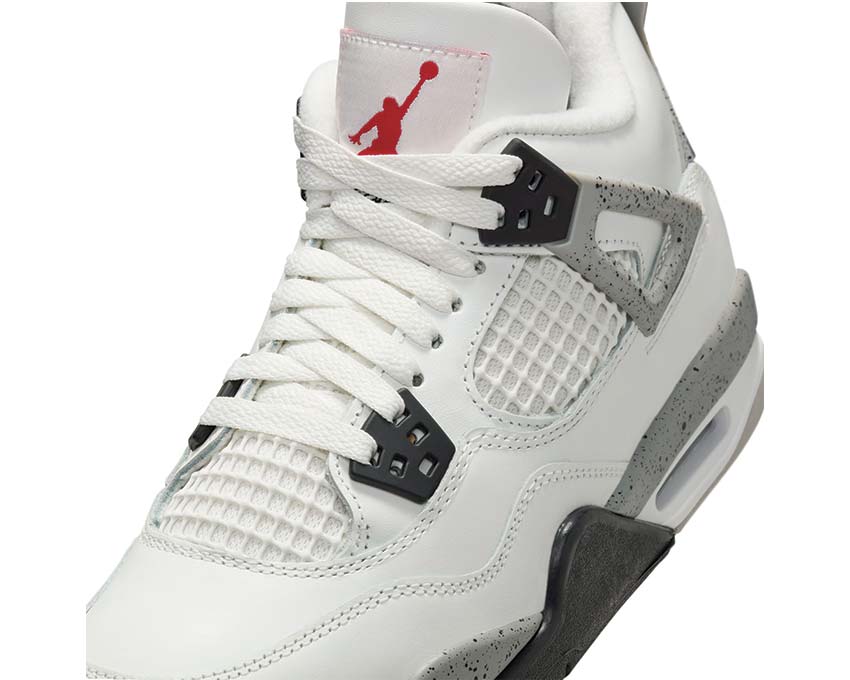 Retro buty sportowe dla chłopców, model biały z detalami w kolorze cementu