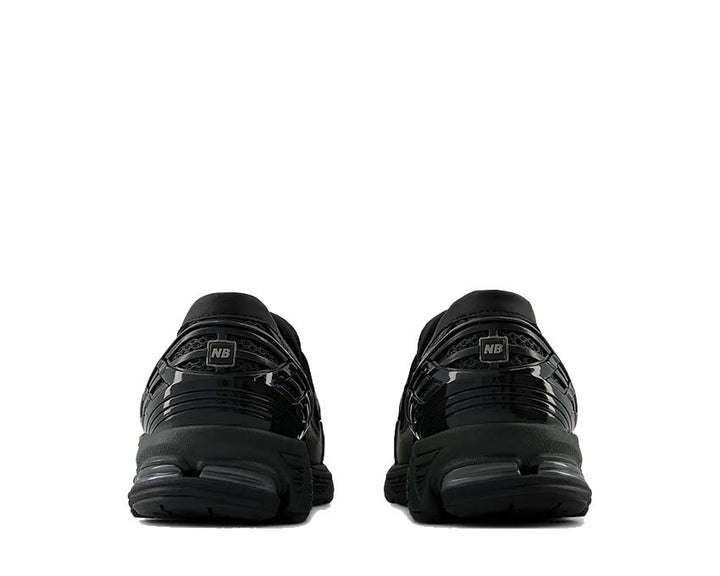 Czarne buty sportowe model 1906L