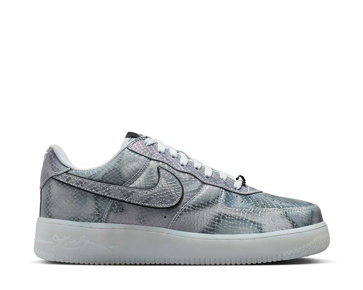 Niskie skórzane buty z efektem lentikularnym i sportowym designem.