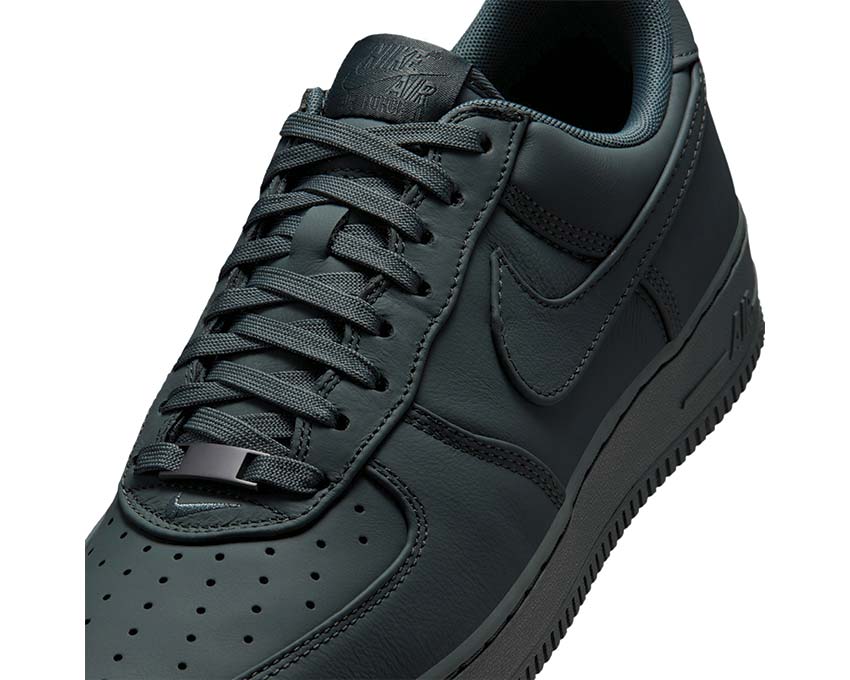 Niskie buty retro ze szarej skóry