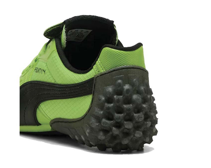 Sportowe buty skórzane w zielonym kolorze z nowoczesnym designem i ekskluzywnymi detalami.