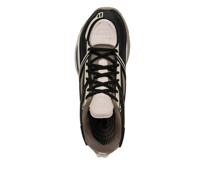 Nowoczesne buty biegowe w odcieniach piasku